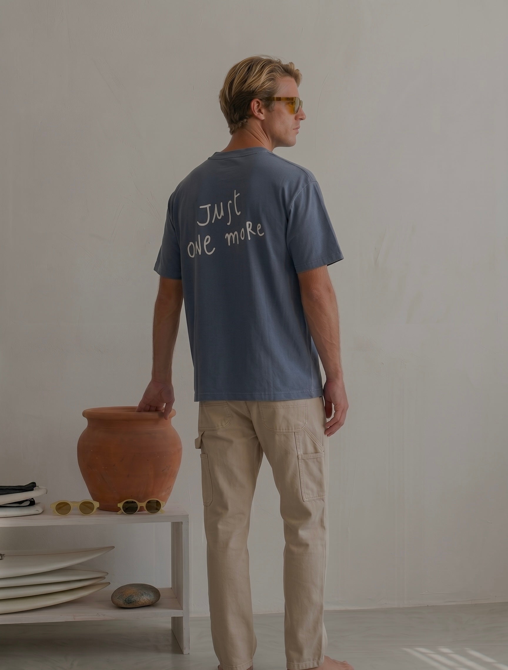 Camiseta Just One More